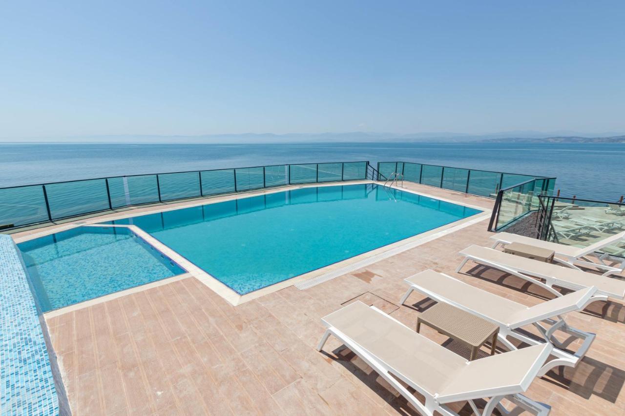 סינופ Vira Otel Suites מראה חיצוני תמונה