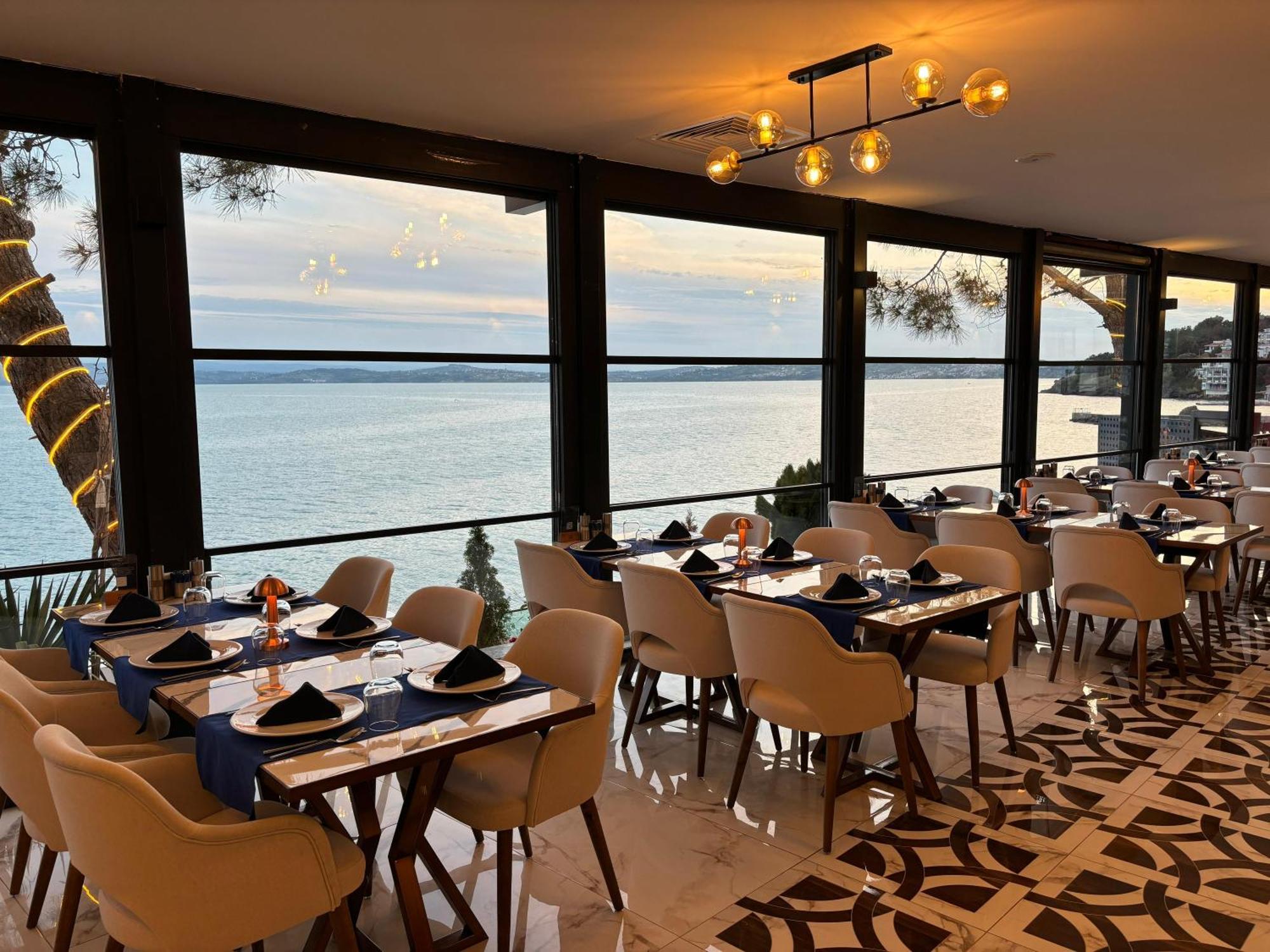 סינופ Vira Otel Suites מראה חיצוני תמונה